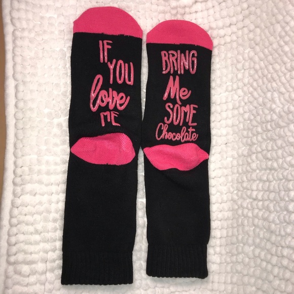 3/$30 FUNNY QUOTE SOCKS IF YOU CAN READ THIS BRING ME SOME CHOCOLATE SIZ… - Picture 4 of 9